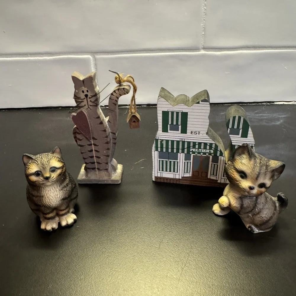 Lot Of 4 Kitty Cat Shelf Sitters / Figurines Mixed Materials Vintage‎ 90's